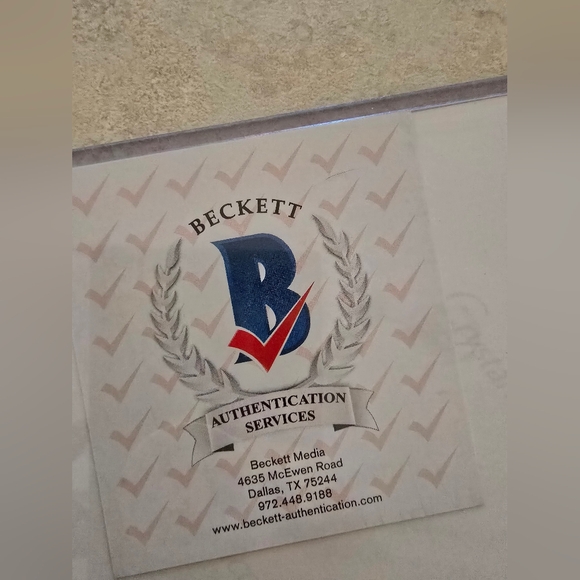 Signed Roger Rabbit Photo - Picture 5 of 5